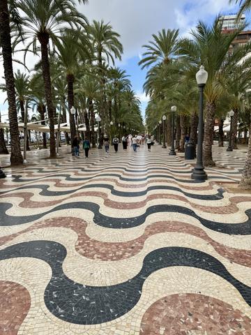 [Linked Image from i.postimg.cc]