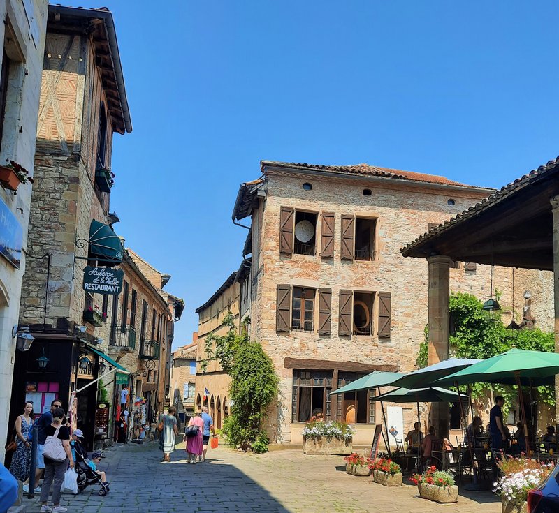 Día 4. Cordes-sur-Ciel. Conques - Occitania: 9 días recorriendo los pueblos más emblemáticos. (3)