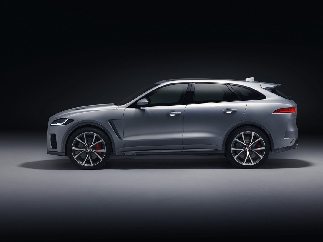 2018 Jaguar F-PACE SVR (5)