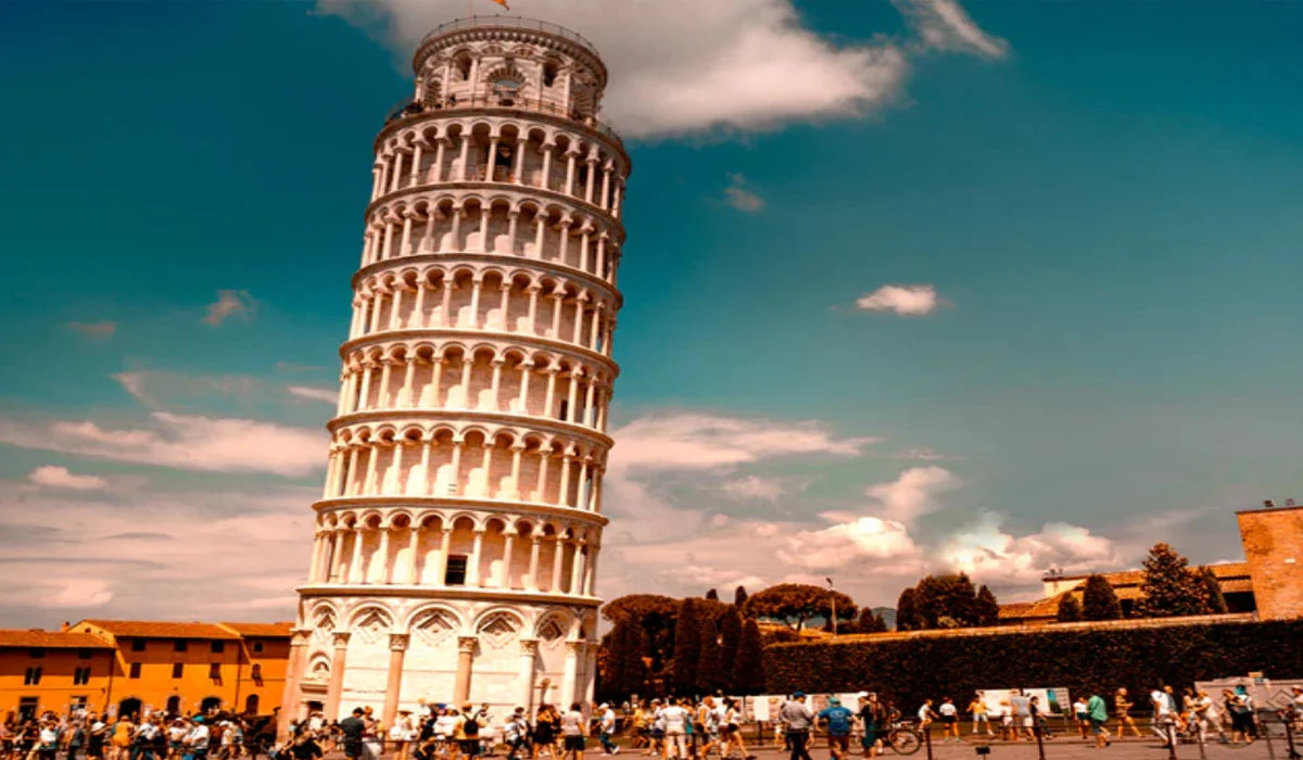 Menara Miring Pisa Keajaiban Arsitektur Menantang Hukum Gravitasi