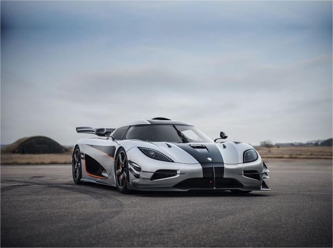 2014-Koenigsegg-Agera-One-Car-Vehicle-Sp