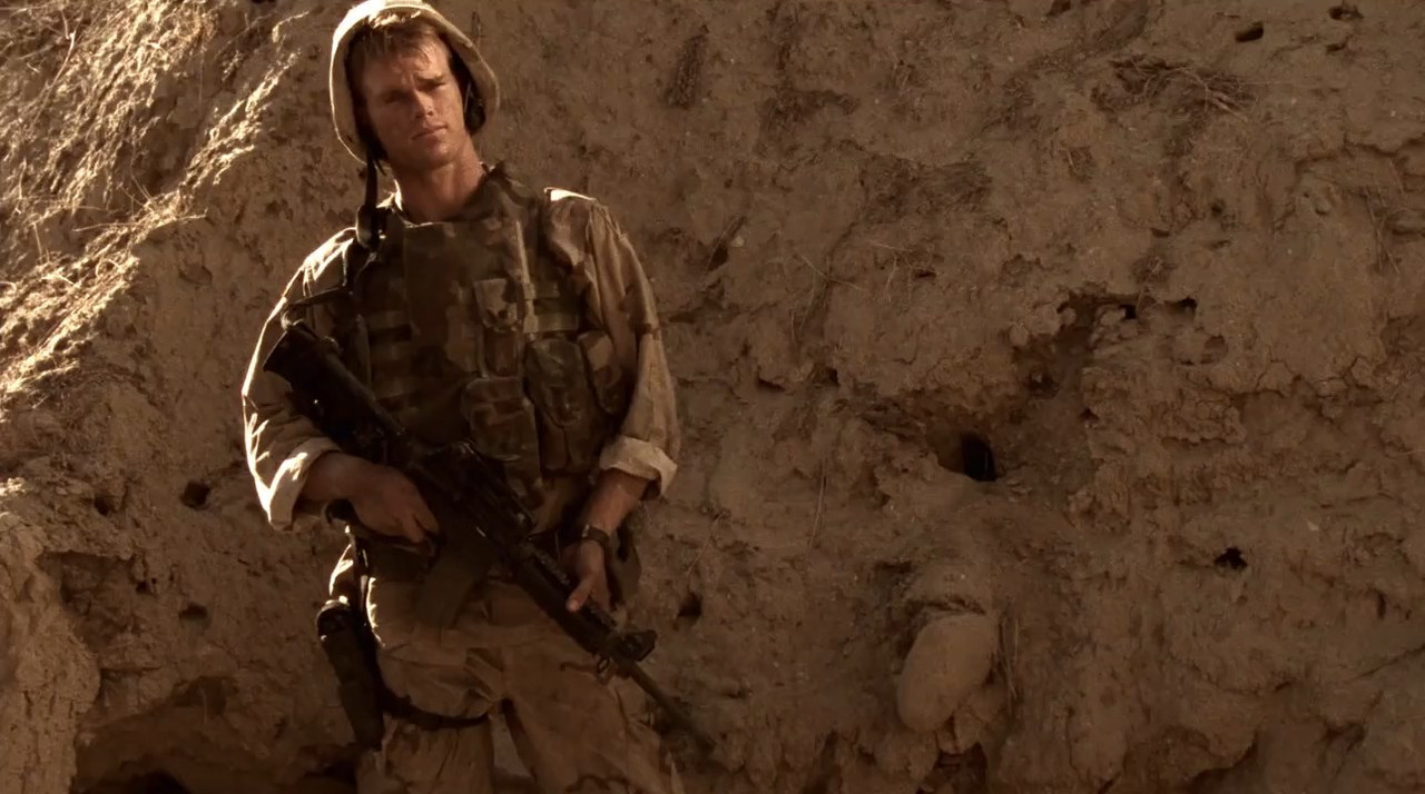 Red Sands 2009 WebRip [Hindi + Tamil + English] 480p 720p ESub Screenshot