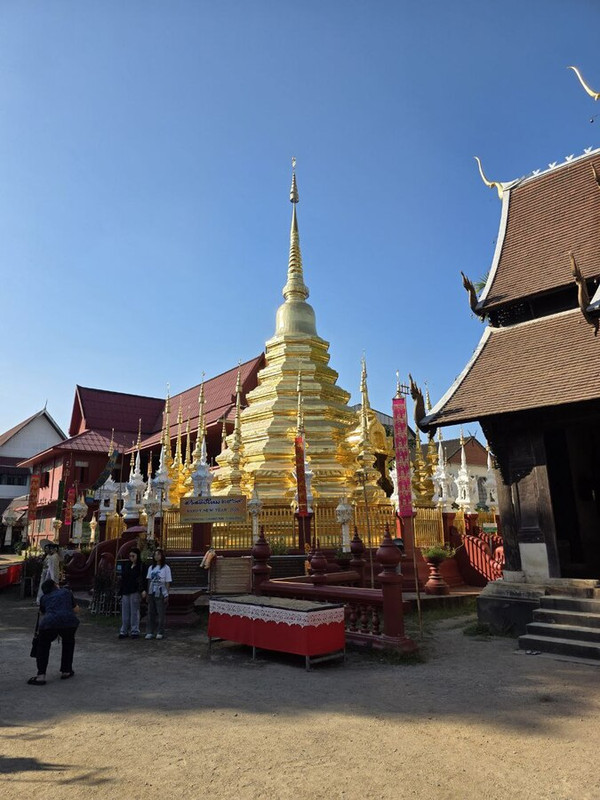 Блестяшки и вкусняшки: Новый Год в Чиангмае, Хуахин, Бангкок
