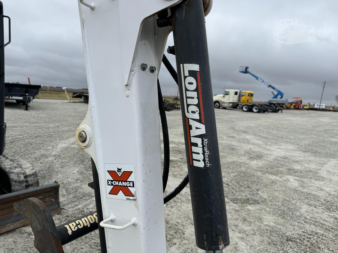 Vehicle thumbnail 25