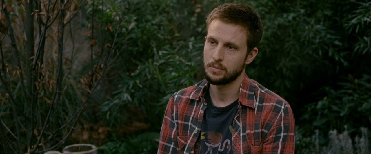 Personal Shopper 2016 Criterion (1080p x265 10bit Tigole).mkv_sn