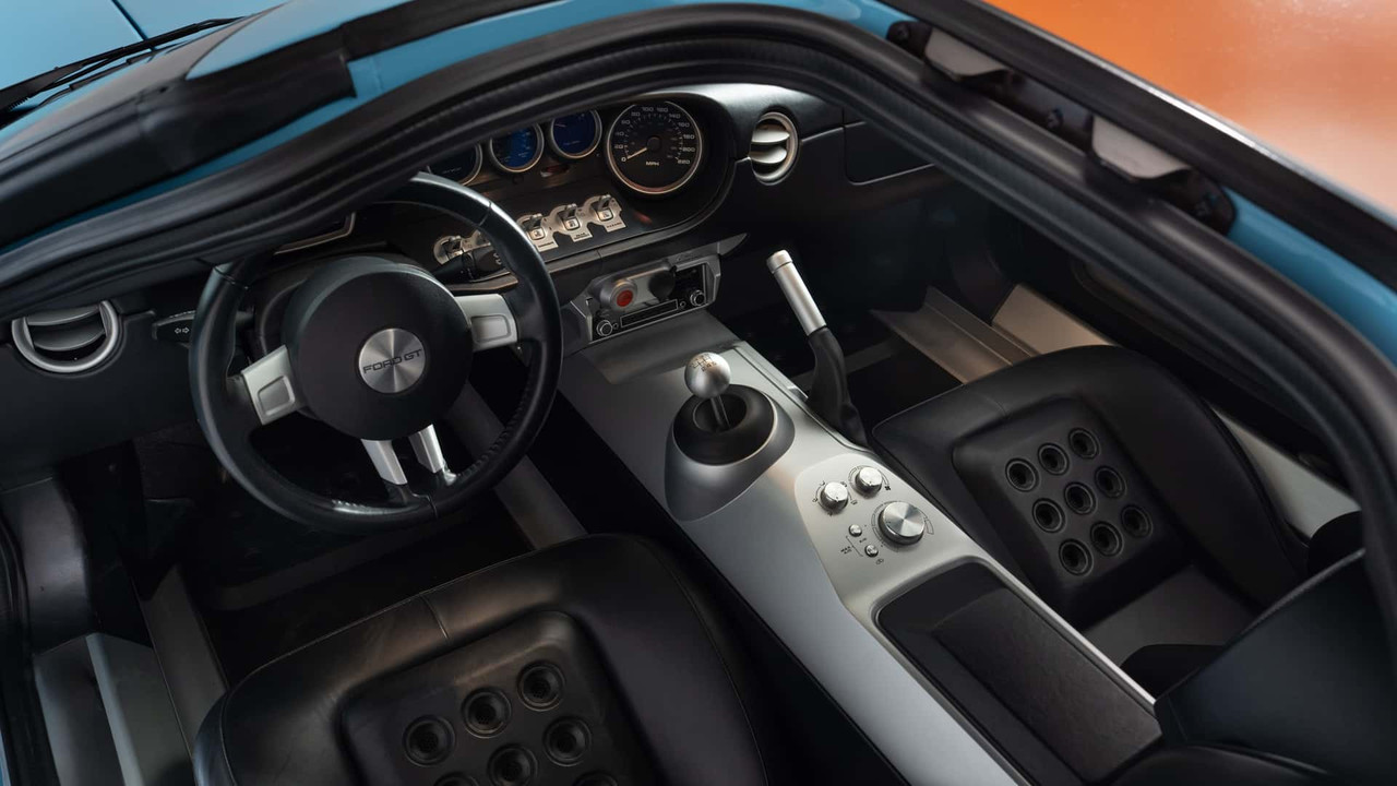 2006-ford-gt-heritage-edition-3.jpg