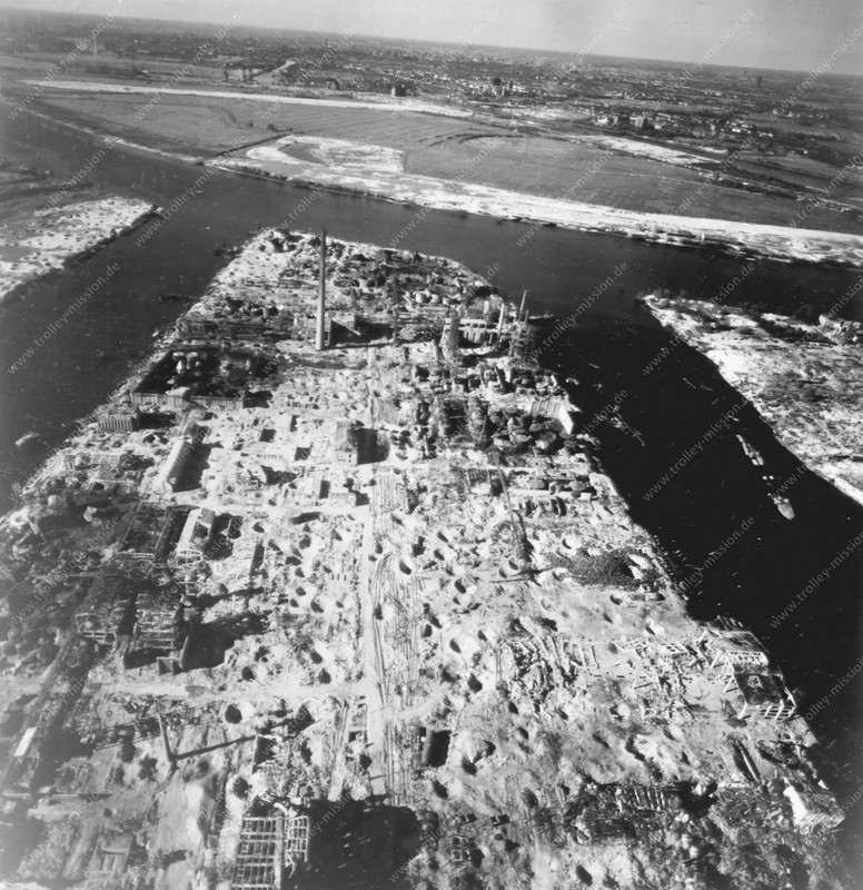 Hambourg-1945 Luftbild-petroleum-hafen-rhenania-ossag-mineraloelwerke-hamburg-harburg