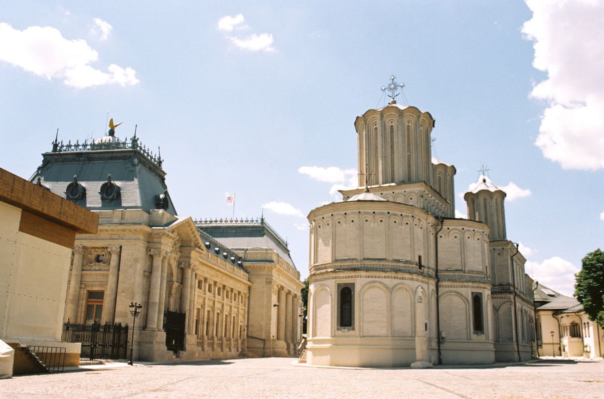 R1-09723-005-A.jpg