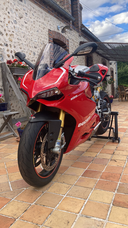 E1DCDDBB-9CDD-4E5B-8293-82E6C51BFCAA