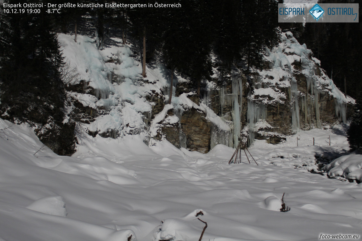 eispark-osttirol-191210-1900-hu