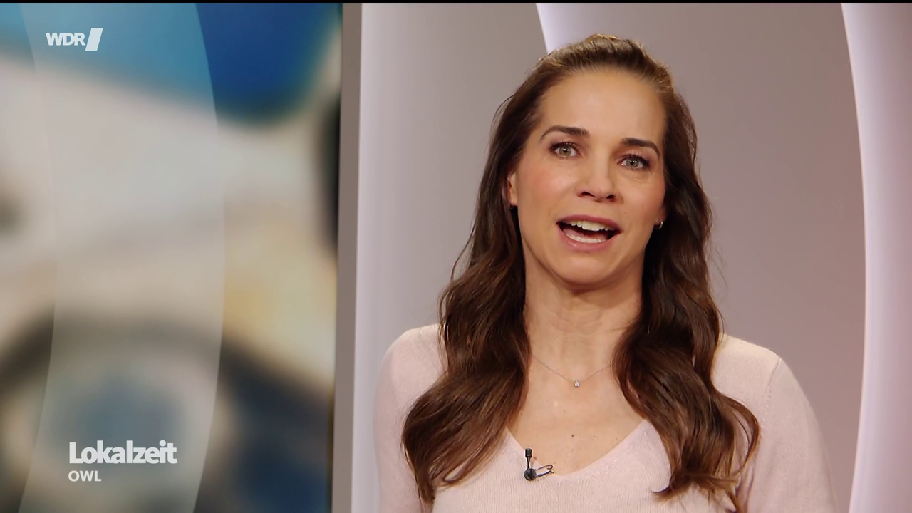 Kristina Sterz WDR Lokalzeit OWL 12 03 2026 112X Caps 63