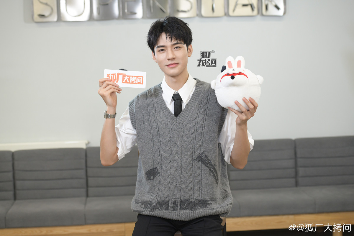 0077Ahqlly1hg8zx2yoi4j34s036okjo