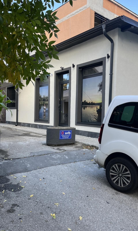 35E2A2FE-5811-46E5-AB5B-0D427B04D4FC