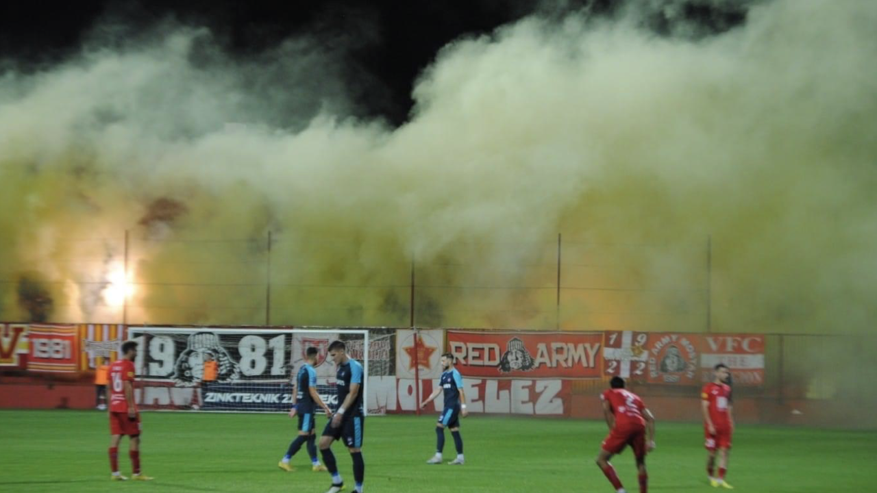 82213745-E122-4953-9C4B-F3B182E87339