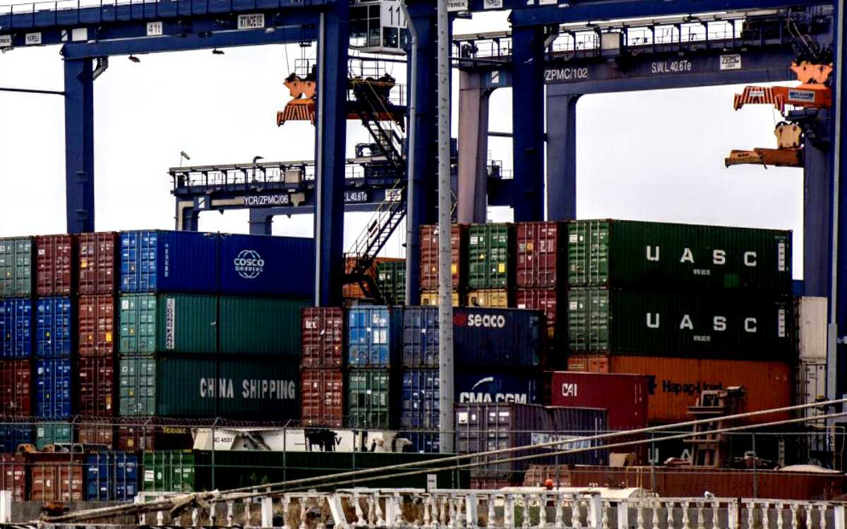 Roban 20 contenedores de oro, así fue el operativo del histórico atraco