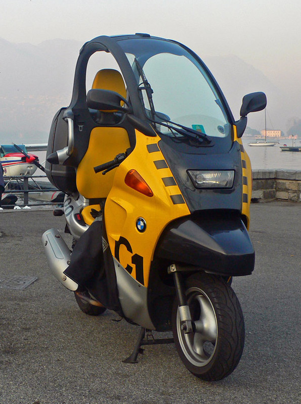 BMW_C1_FF_200_(frontale)