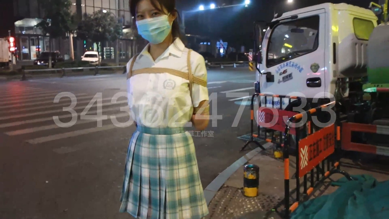 长颜草 木木首次外出.mp4_20230422_130744.995