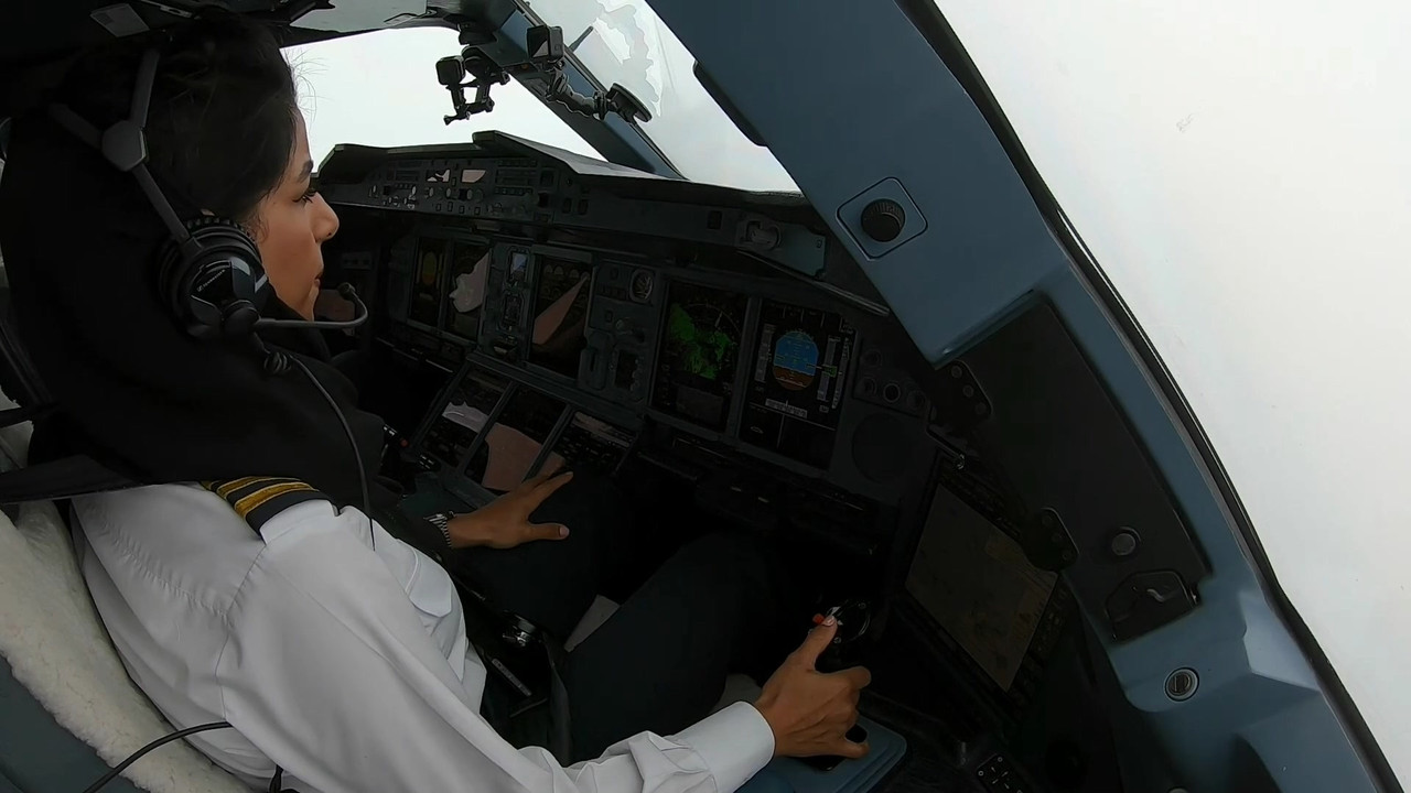 JustPlanes - Etihad Airways A380 1080p.mkv_20191208_182724.221