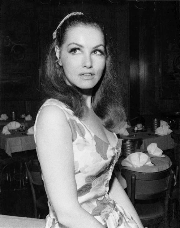 Julie_Newmar_mb05