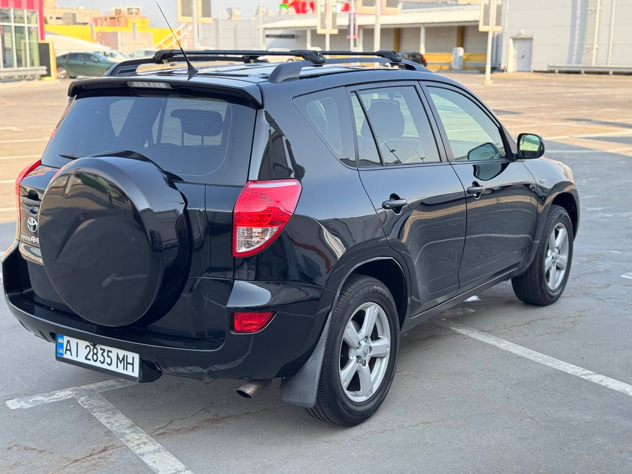 Toyota RAV4 — фото 4