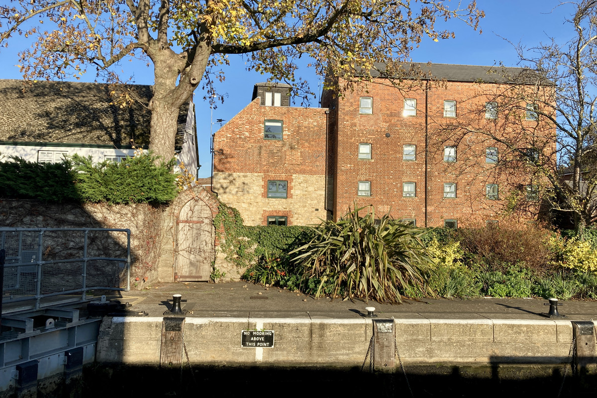 99CD7D07-6370-4E43-8048-86FAFDE90A0A