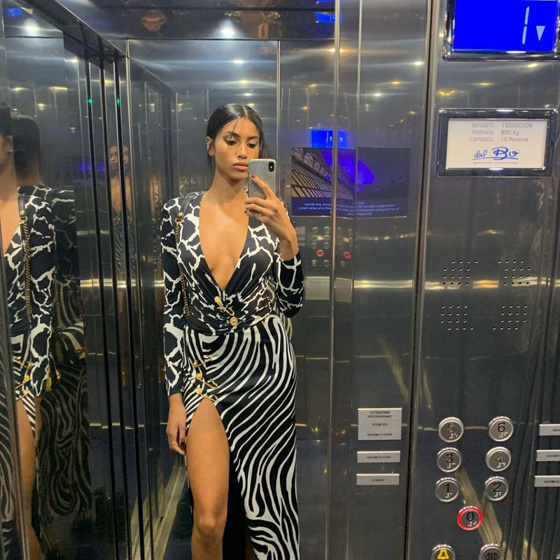 Imaan-Hammam-Sexy-UpskirtStars.com-11-1024x1536 (3)