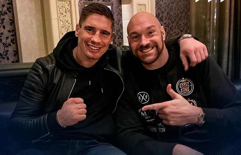 Невиждани кадри: Тайсън Фюри в спаринг с Рико Верхувен през 2015г.