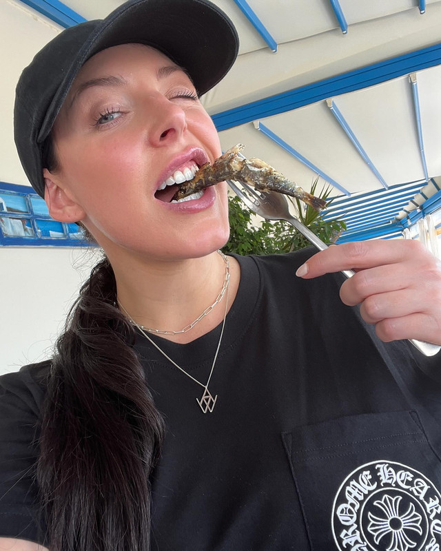 أنجيلا وايت: لمسة من السحر والجاذبية في كل إطلالة Theangelawhite-1717047939256