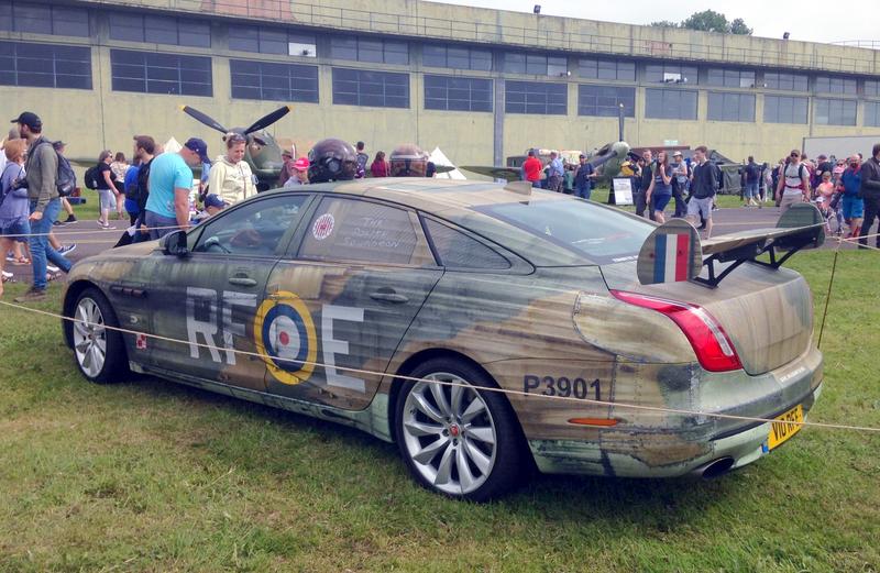 35225379_10156114241001418_8182501465881