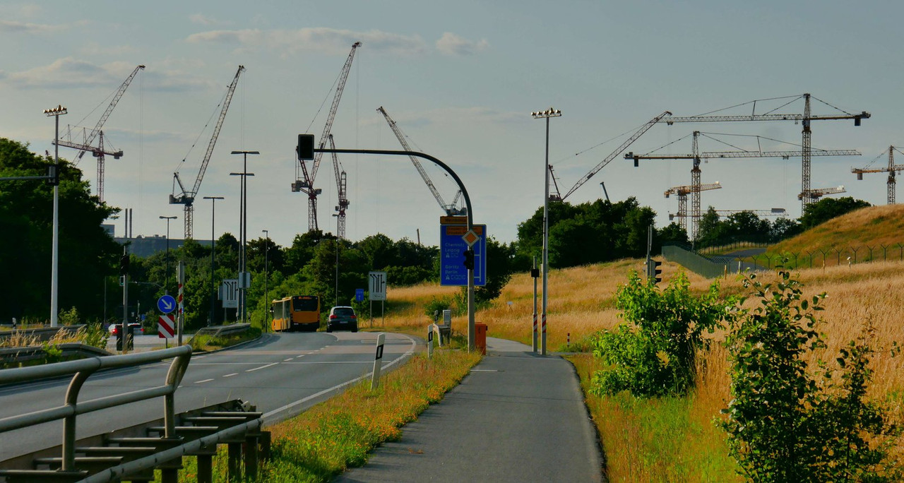 Bild: https://i.postimg.cc/wxyh1jff/P1280577.jpg