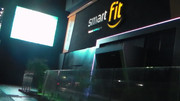 2.1.ultra bright advert pannel in front of a SmartFit I