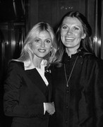 Britt-Ekland-md07