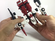 Siege-Six-Gun-In-Hand-01