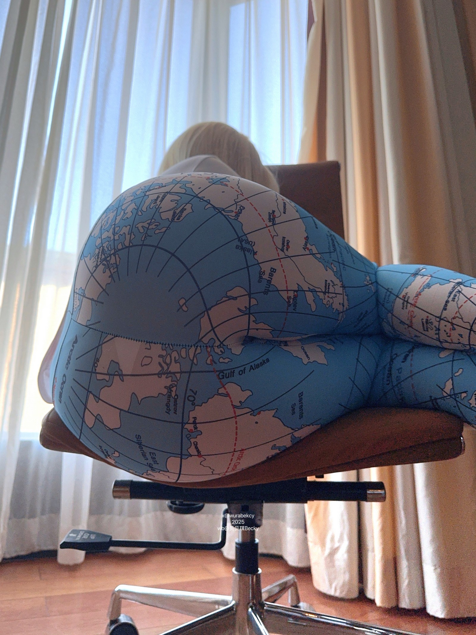 贝贝琪 Becky 椭圆的地球 主题 写真集｜概念风摄影（25P｜185MB）插图7