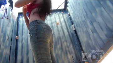[Image: Voyeur14845090454.jpg]