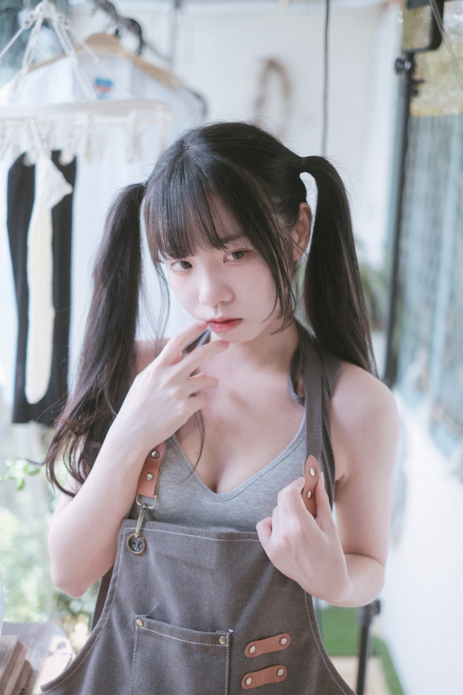 可可小白兔 首發 居家可攜帶小蘿莉🐰 写真集 – 私房主题 高清图 [22P-77MB]插图6