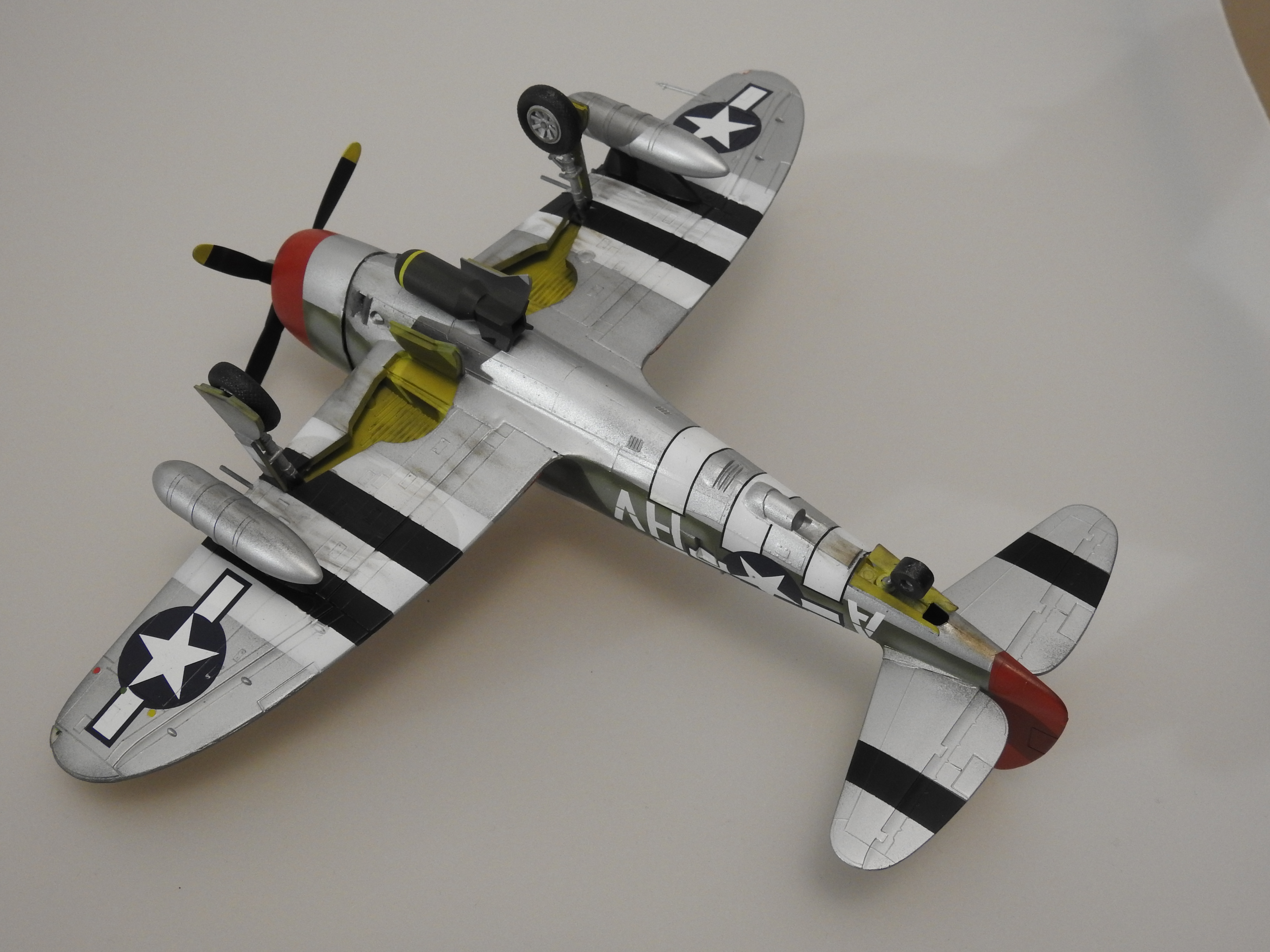P-47 , Testors, 1/48  -klar DSCN6397