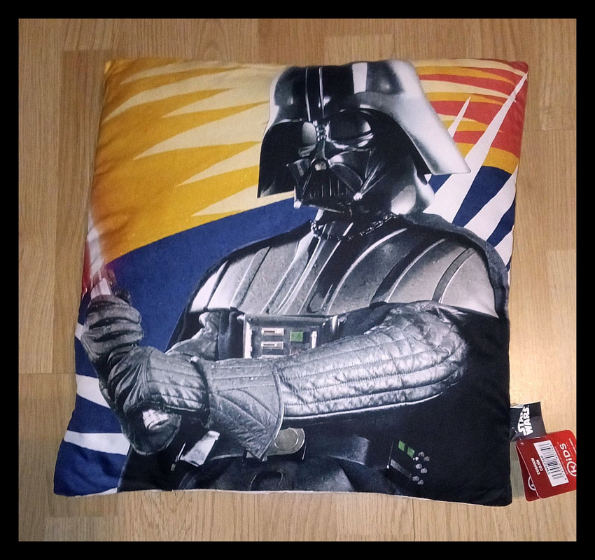 Pillow-Stormtrooper-Vader-02.jpg