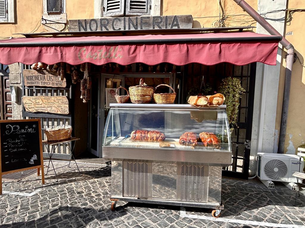 Жаркий сентябрь на побережье Тирренского моря. Жаркий сентябрь на побережье Тирренского моря.