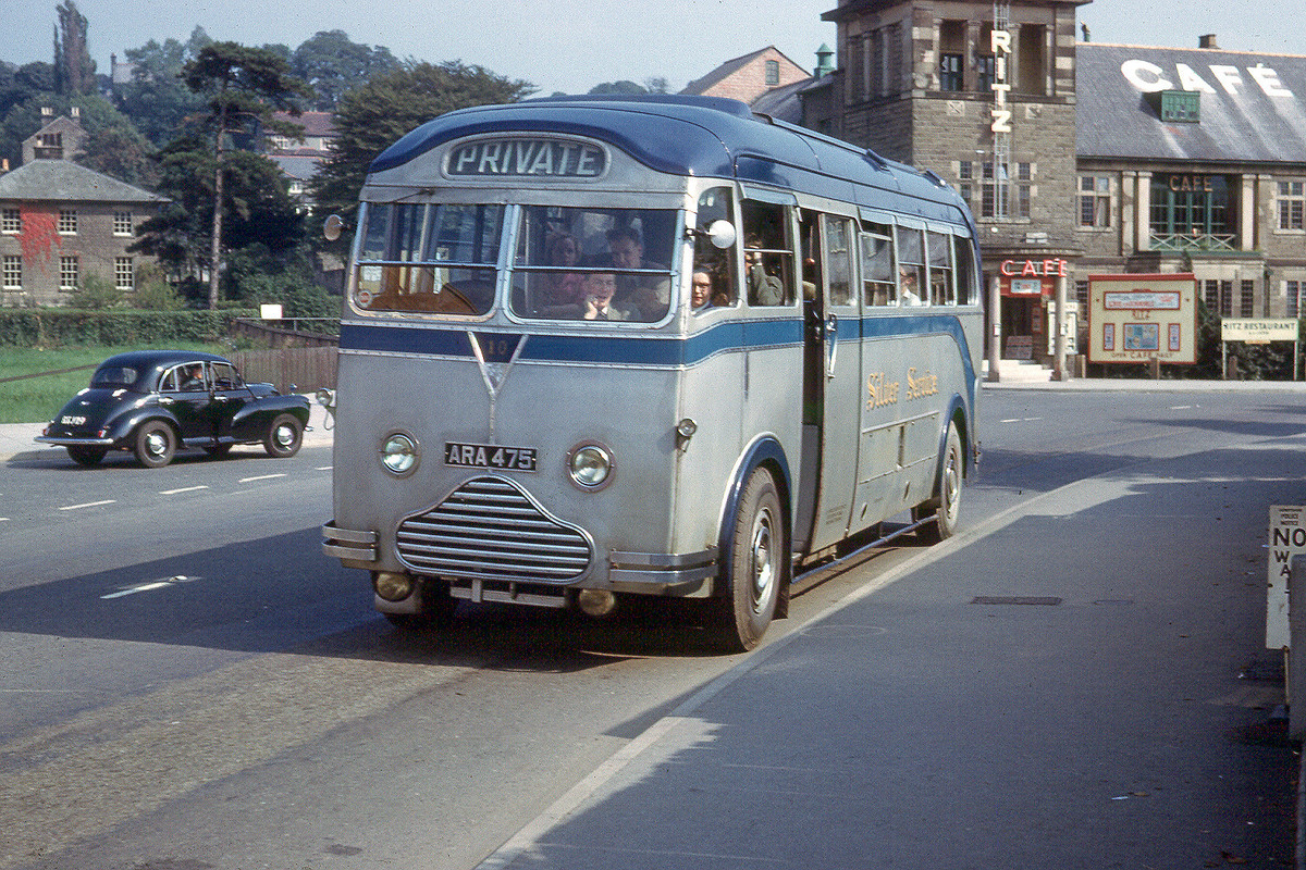 vintagebuslarge.jpg