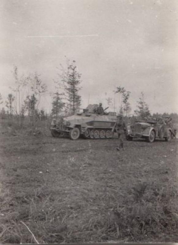 Foto - 2.WK - Rußland - Deutscher Schützenpanzer