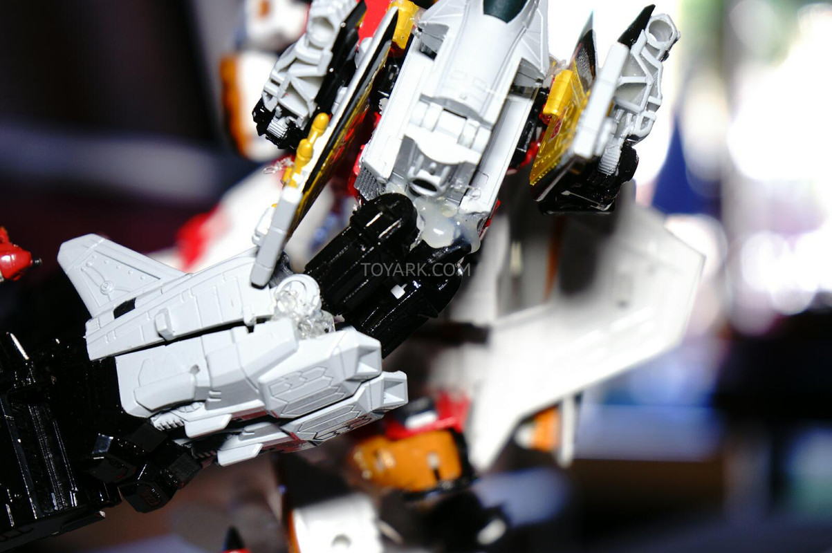 SDCC-2014-Hasbro-Transformers-Breakfast-096_1406
