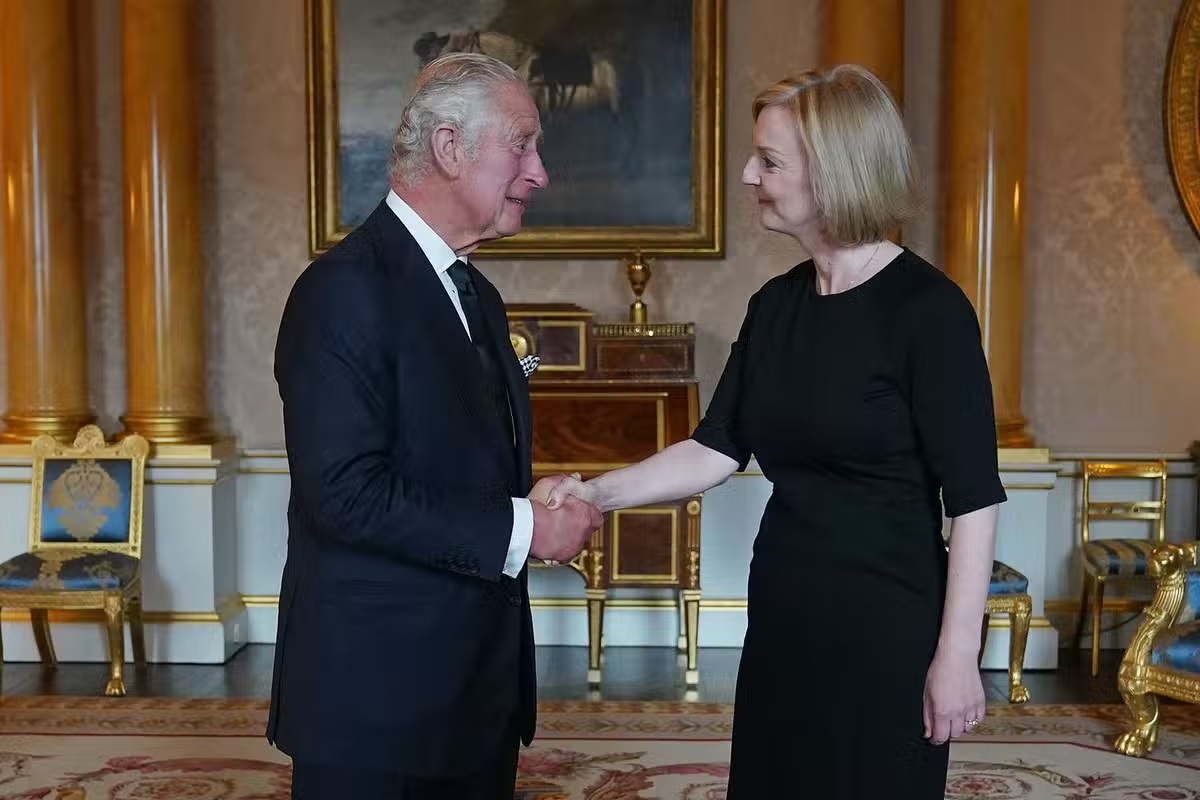 Carlos III se reúne con Liz Truss, primer ministro de Reino Unido