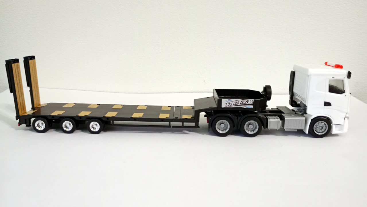 Mach (3320)