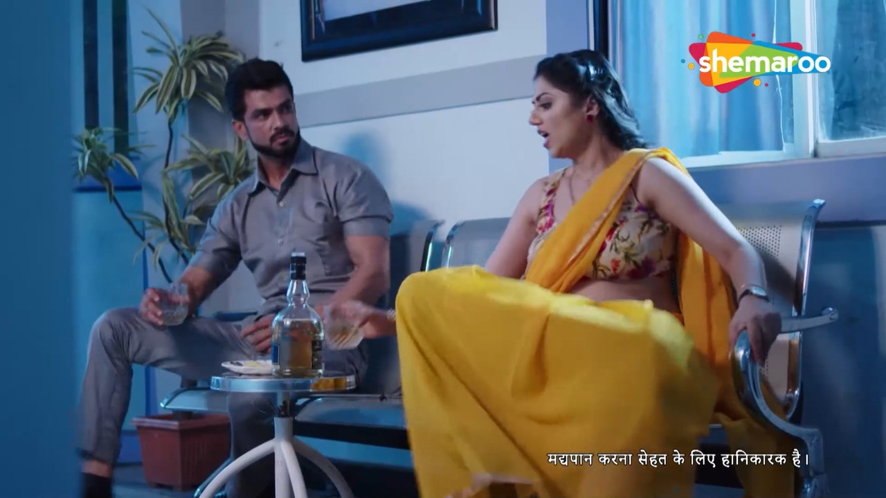 Rima Vohra Sexy Fleshy Big Deep Navel from Crime Show-Scenes Only.mkv_snapshot_02.34.306