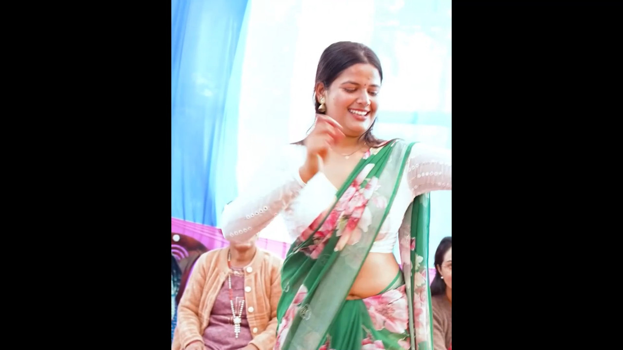 Beautiful sexy nepali girl hot navel in green saree mp4 snapshot 00 08 592
