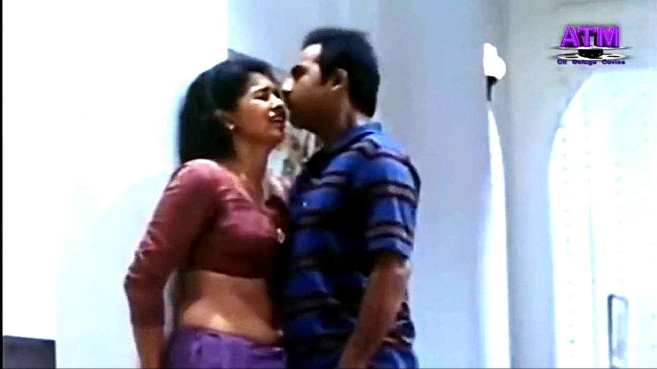 Gowthami Hot scene.divx_snapshot_00.34.879