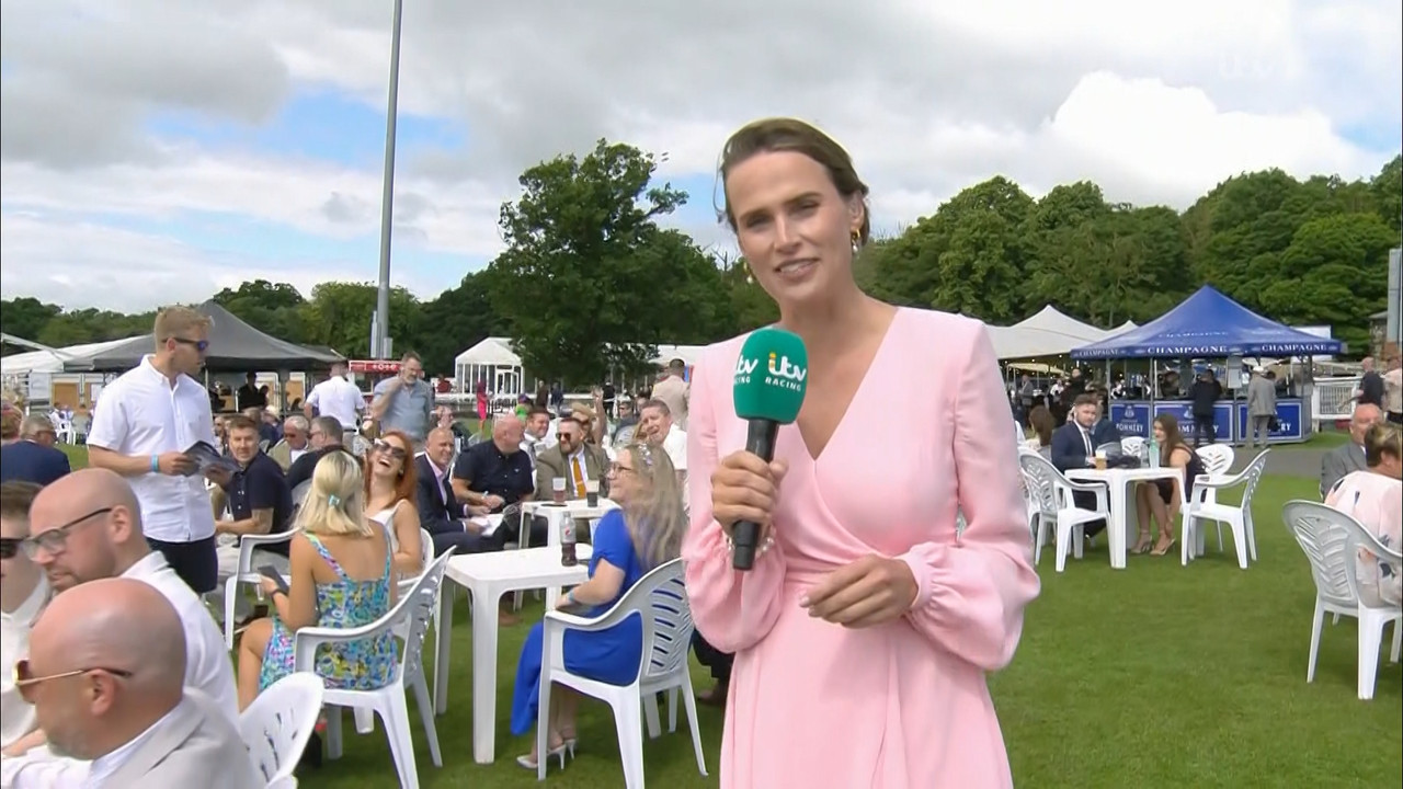 ITV Racing Live from Newcastle_20230701_11551430.ts_snapshot_00.02.56.557