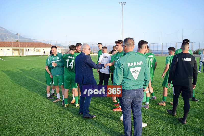 , &Tau;&omicron; &phi;&omega;&tau;&omicron;&rho;&epsilon;&pi;&omicron;&rho;&tau;ά&zeta; &tau;&omicron;&upsilon; &tau;&epsilon;&lambda;&iota;&kappa;&omicron;ύ &Epsilon;&rho;ά&nu;&eta;-&Pi;&alpha;&nu;&theta;&omicron;&upsilon;&rho;&iota;&alpha;&kappa;ό&sigmaf; (&phi;&omega;&tau;&omicron;)