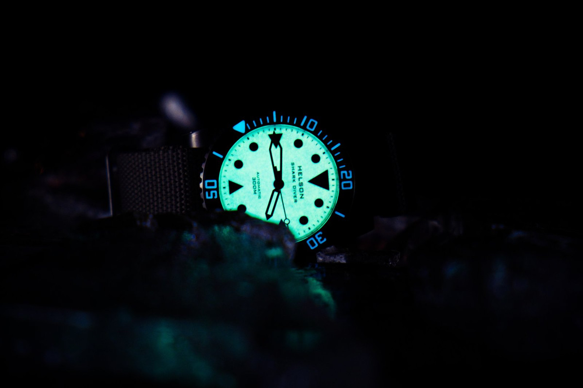 Helson Shark Diver titane 38mm - Page 2 FXT31141-4